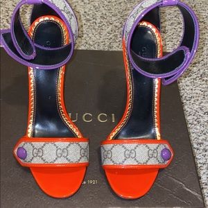 Gucci Harleth patent leather heels. New.